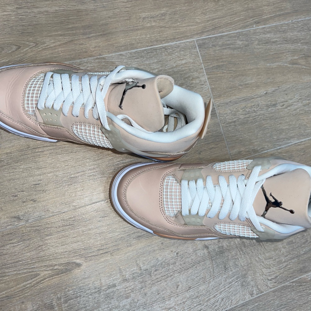 Jordan 4 retro shimmer Women’s 8.5
